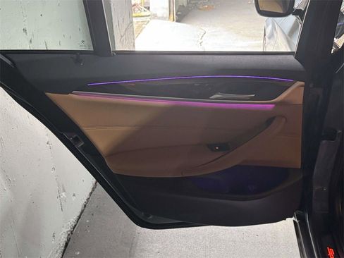 Used 2019 BMW 540i xDrive image 11