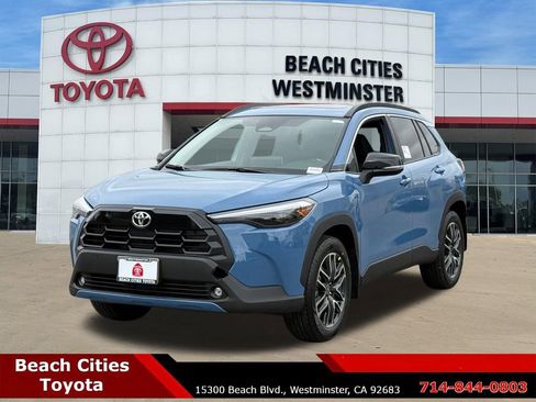 Used 2026 Toyota Corolla Cross XLE image 6