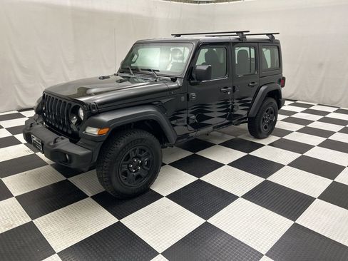 Used 2022 Jeep Wrangler Unlimited Sport image 7