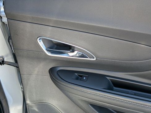 Used 2016 Buick Encore FWD image 30