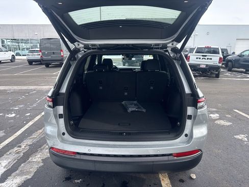 New 2026 Jeep Grand Cherokee Limited w/ Limited Altitude Package image 40