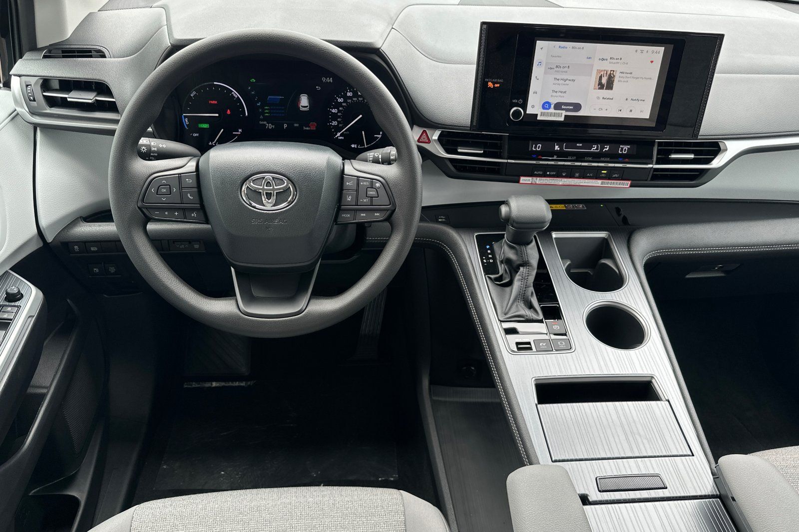 New 2026 Toyota Sienna LE FWD image 16