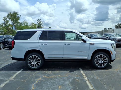 New 2026 GMC Yukon Denali w/ Sun & Power Step Package RWD image 3