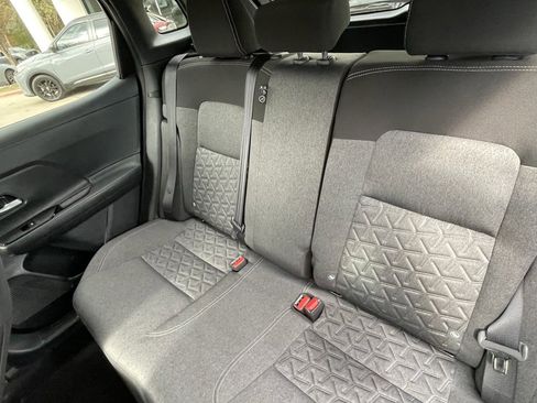 Used 2025 Nissan Kicks SV image 23