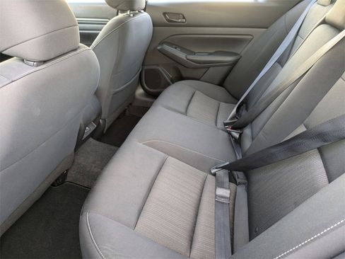 Used 2024 Nissan Altima 2.5 SV image 27