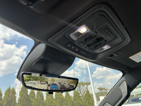 New 2026 Chevrolet Silverado 1500 High Country w/ High Country Premium Package AWD/4WD image 40