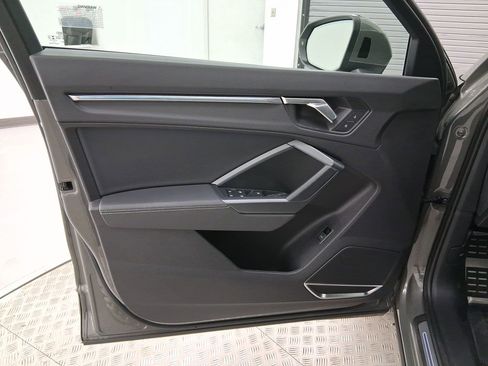Used 2020 Audi Q3 2.0T Prestige image 22