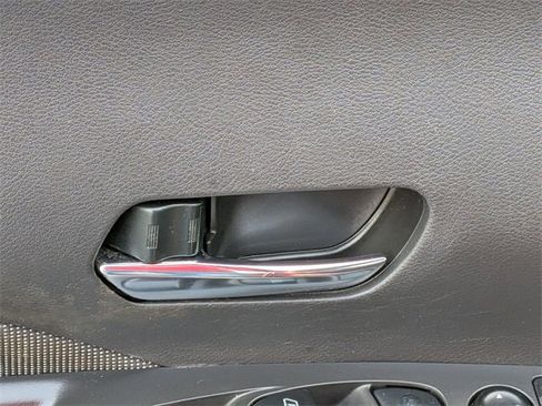 Used 2020 Nissan Kicks SV image 13