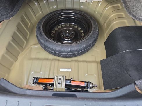 Used 2016 Nissan Versa S Plus image 19