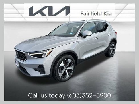 Used 2023 Volvo XC40 B5 Plus w/ Driver Assist Package image 1
