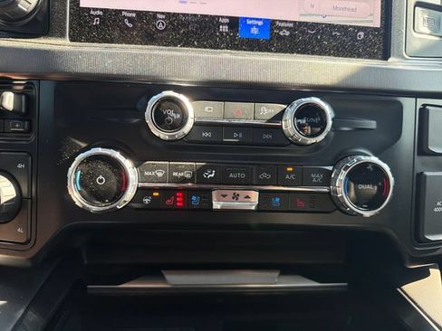 Used 2025 Ford F350 Platinum AWD/4WD image 24