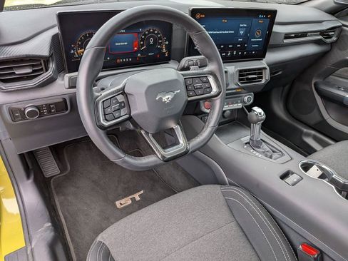 Used 2025 Ford Mustang GT RWD image 10