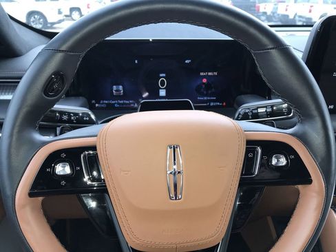 Used 2025 Lincoln Aviator Black Label image 14