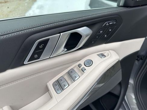 Certified 2023 BMW X7 xDrive40i w/ Executive Package image 27