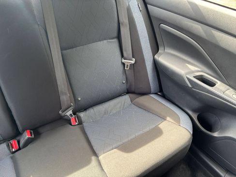 Used 2025 Nissan Versa SV FWD image 35