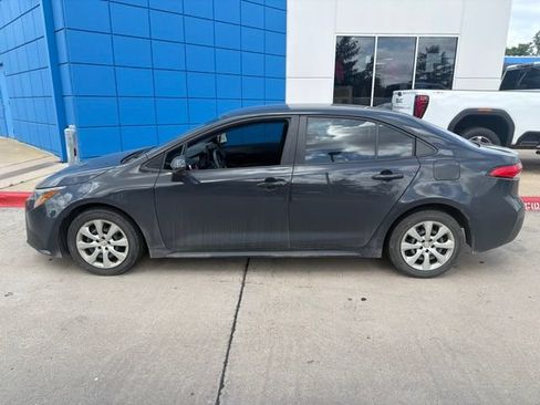 Used 2024 Toyota Corolla LE FWD image 8