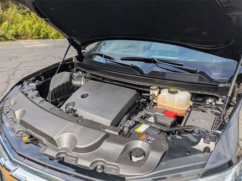 Used 2022 Chevrolet Traverse Premier image 39