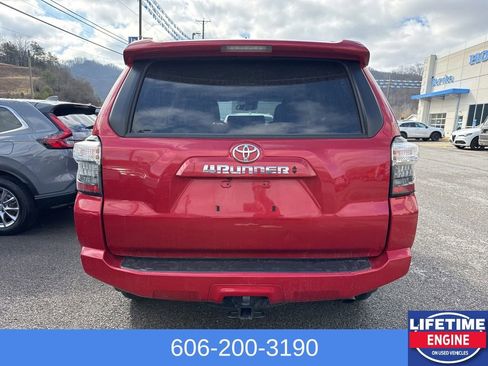 Used 2024 Toyota 4Runner SR5 Premium image 7