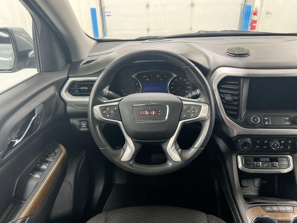 Used 2023 GMC Acadia SLE FWD image 11