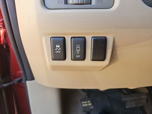 Used 2015 Nissan Titan SV w/ SV Value Truck Package image 22