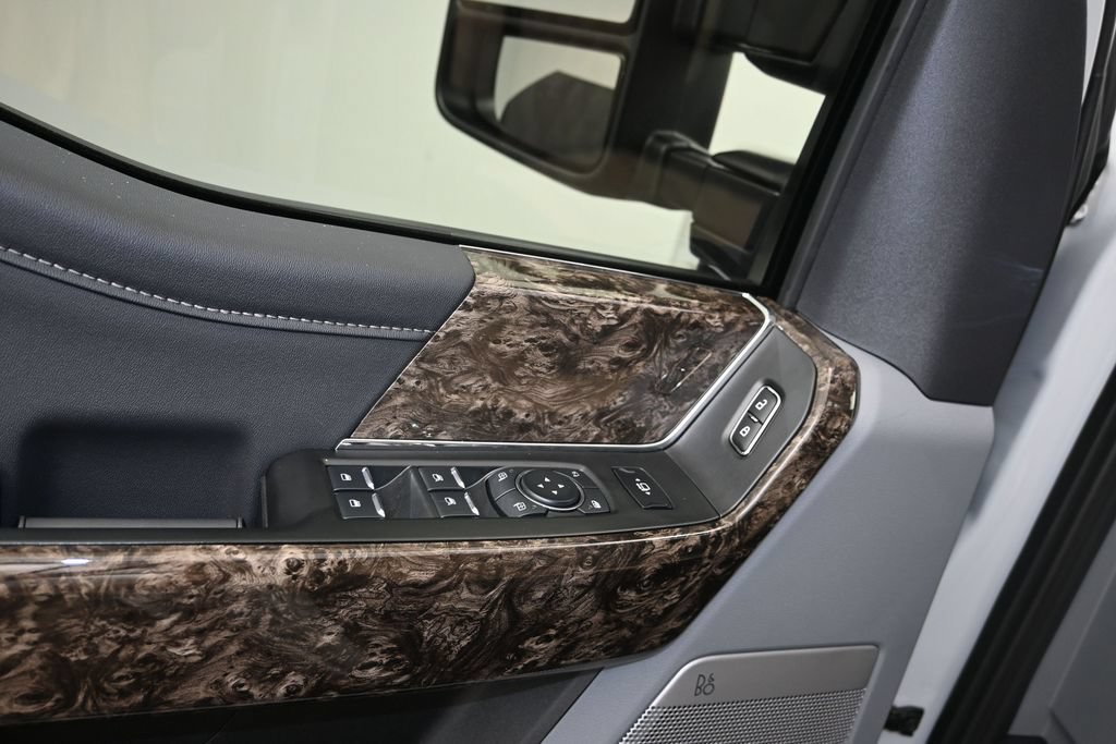 New 2026 Ford F250 XLT w/ XLT Premium Package AWD/4WD image 11