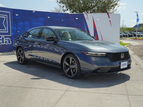 Used 2026 Honda Accord SE image 3
