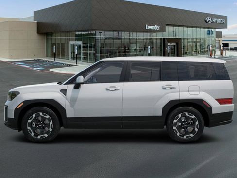 New 2026 Hyundai Santa Fe SE FWD image 2