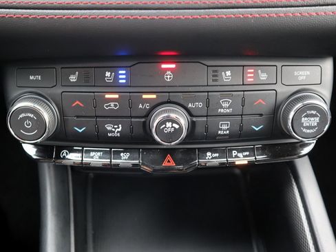 Used 2024 Dodge Durango GT image 21