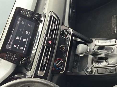 Used 2021 Kia Seltos LX image 25