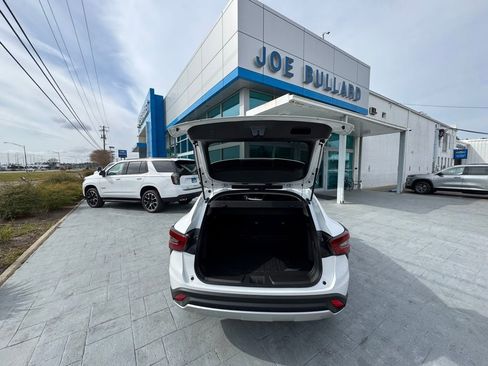 New 2026 Chevrolet Trax LT w/ Driver Confidence Package image 7