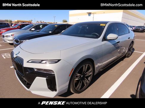 Used 2024 BMW 740i image 1