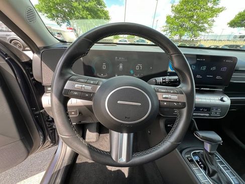 Used 2025 Hyundai Kona SEL AWD/4WD image 40