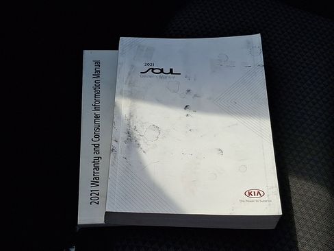 Used 2021 Kia Soul LX FWD image 25