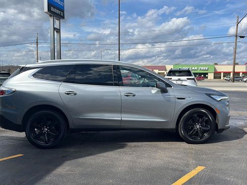 Used 2024 Buick Enclave Essence w/ Sport Touring Edition image 6