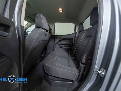Used 2022 Chevrolet Colorado LT AWD/4WD image 27