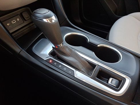 Used 2020 Chevrolet Equinox LS w/ LS Convenience Package image 14