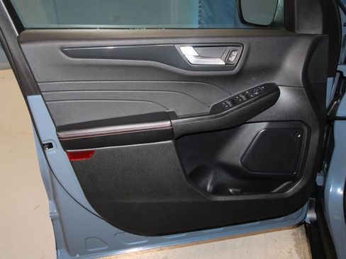 Used 2023 Ford Escape ST-Line w/ Tech Pack #1 AWD/4WD image 5