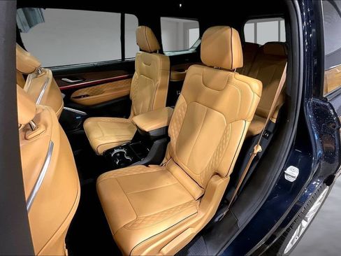 Used 2024 Jeep Grand Cherokee L Summit w/ Advanced Protech Group IV AWD/4WD image 22