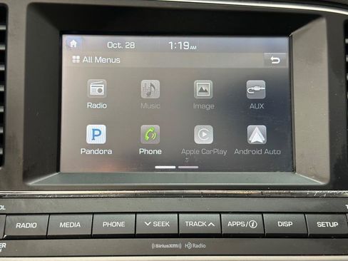 Used 2017 Hyundai Elantra SE FWD image 31
