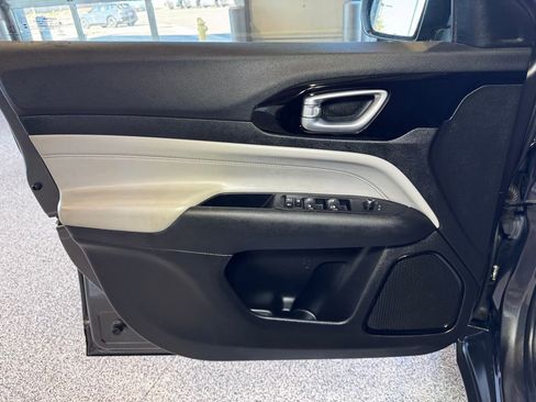 Used 2023 Jeep Compass Limited AWD/4WD image 20