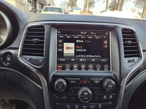 Certified 2018 Jeep Grand Cherokee Limited image 23