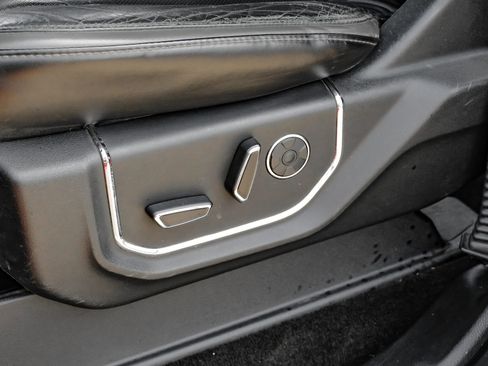 Used 2017 Ford F250 Platinum w/ Platinum Ultimate Package image 26