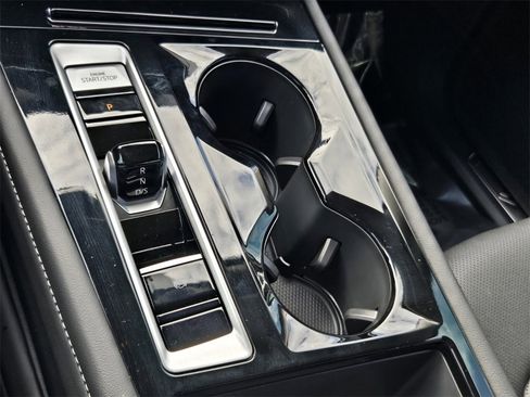 Certified 2025 Volkswagen Atlas SE w/ Panoramic Sunroof Package image 22