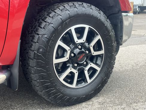 Used 2018 Toyota Tundra SR5 w/ TRD Off Road Package AWD/4WD image 9