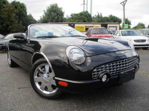 Used 2003 Ford Thunderbird image 2