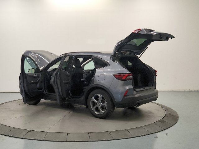 Used 2025 Ford Escape ST-Line FWD image 12