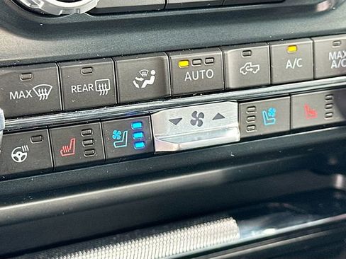 Used 2025 Ford F150 Lariat w/ Equipment Group 501A Mid AWD/4WD image 20