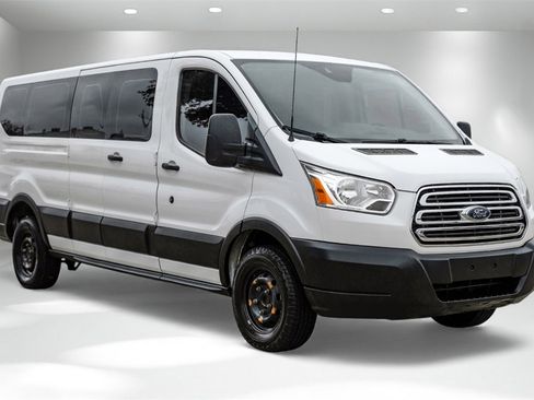 Used 2019 Ford Transit 350 XLT image 5