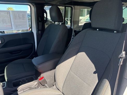 Certified 2025 Jeep Wrangler Unlimited Sahara image 16