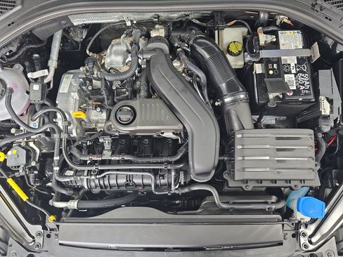 Certified 2025 Volkswagen Jetta SE FWD image 30
